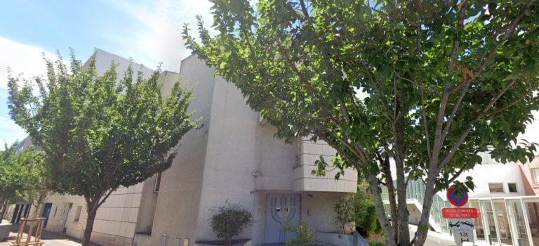 Un homme condamné à huit mois de prison avec sursis pour des tags sur une synagogue d’Issy-les-Moulineaux