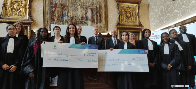 Deux collégiennes du Val-de-Marne remportent le concours régional d’éloquence de l’association Justice et ville