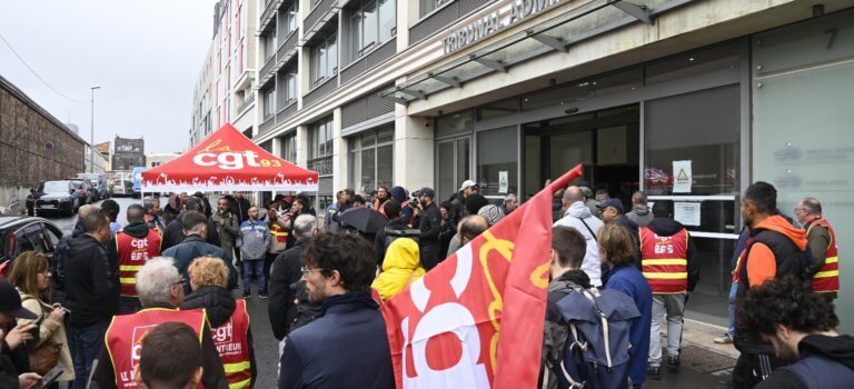 Liquidation de l’usine automobile à Aulnay-sous-Bois : les salariés contestent le plan social