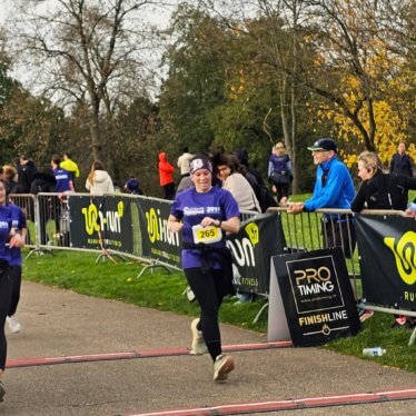 Courir contre les violences envers les femmes en Val-de-Marne : participation record à la Mirabal, et de plus en plus d’hommes