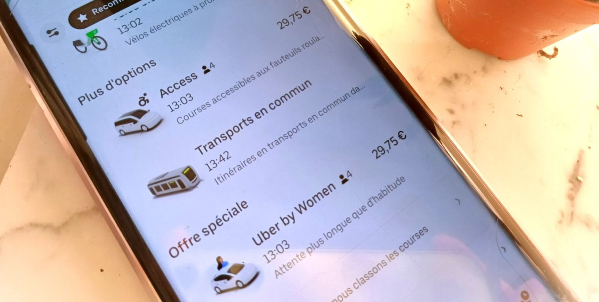 Uber lance son option de course féminine, Uber by women, dans le Grand Paris