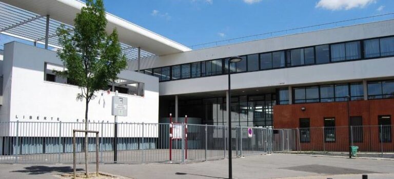 À Stains, l’émoi après la chute d’une fenêtre sur une employée du collège Joliot-Curie