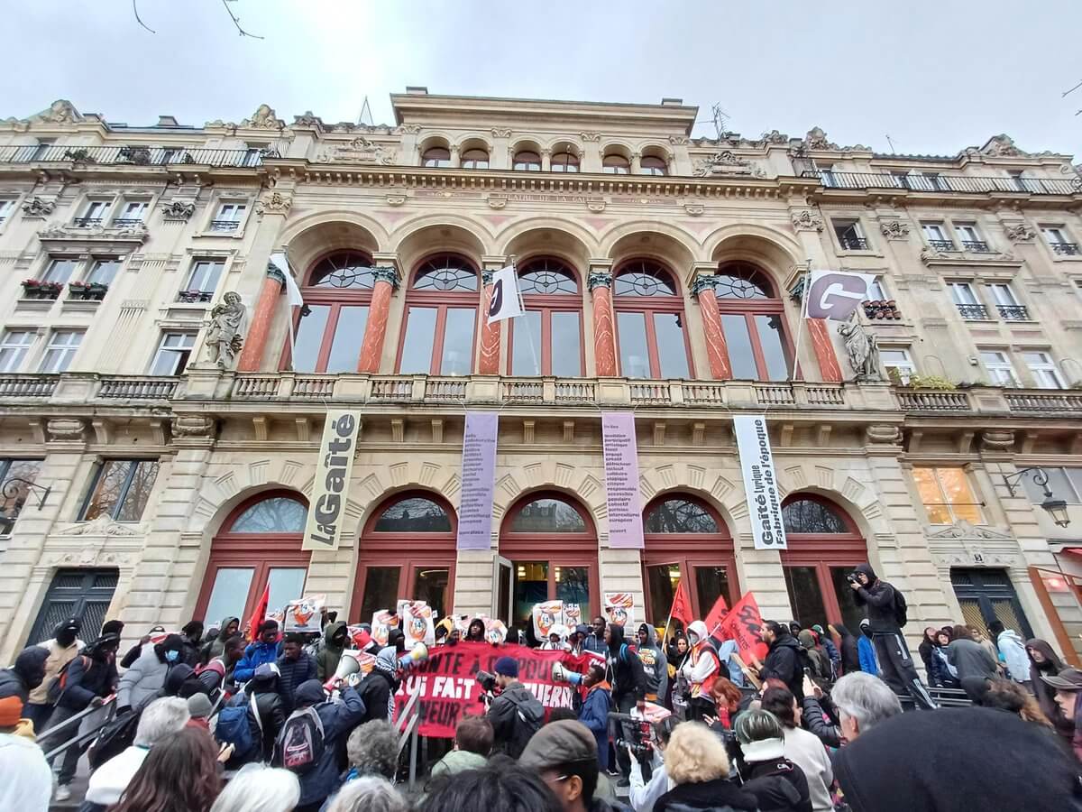 Occupée par des migrants, la Gaîté Lyrique de Paris ferme au public