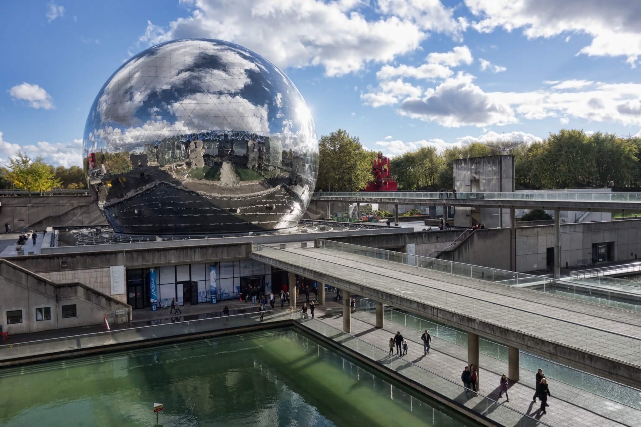 Paris La Villette : le cinéma immersif La Géode rouvre ses portes après un gros lifting